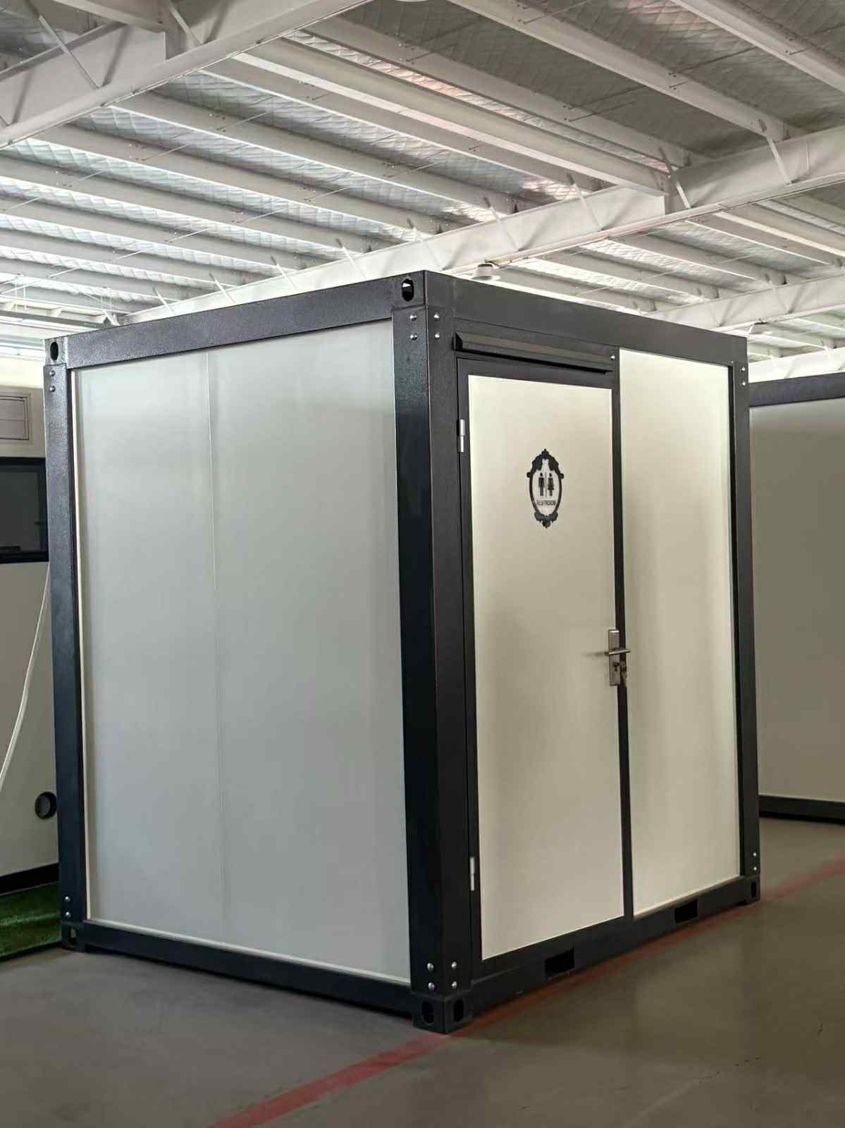 Toaleta kontenerowa Gloxx House